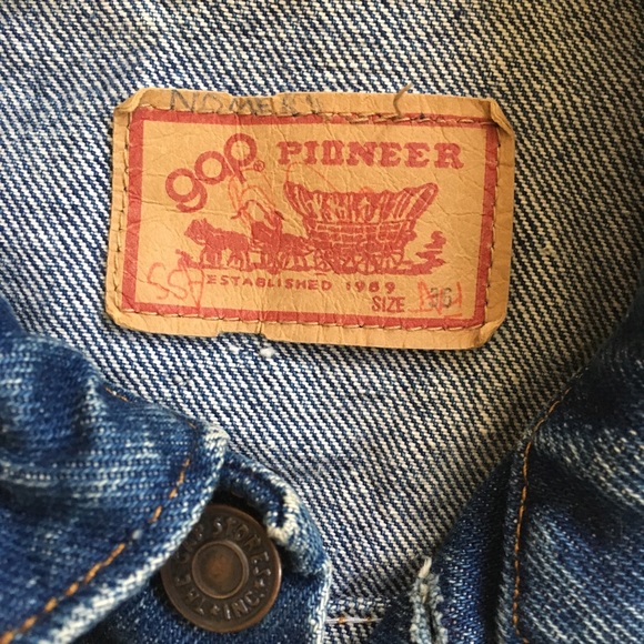 SOLD ON ETSY 💔 70s 80s GAP denim jacket - Picture 4 of 8